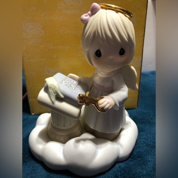 Precious Moments “It’s In The Book” Angel Figurine - Picture 3 of 4
